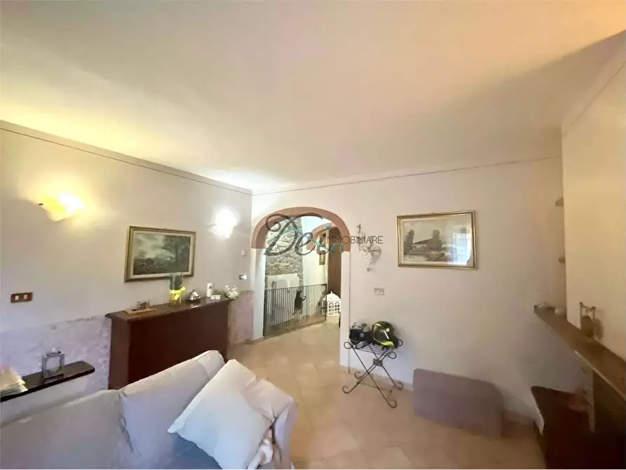 Immagine 13 di Porzione di casa in vendita  in Via della lama  a Capannori