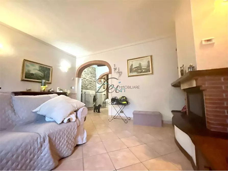 Immagine 14 di Porzione di casa in vendita  in Via della lama  a Capannori