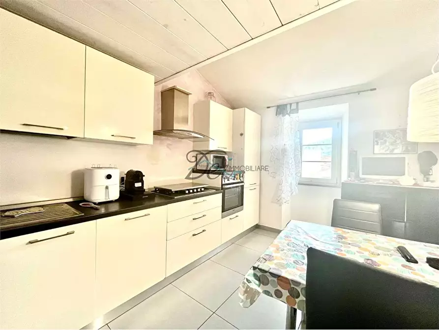 Immagine 21 di Porzione di casa in vendita  in Via della lama  a Capannori