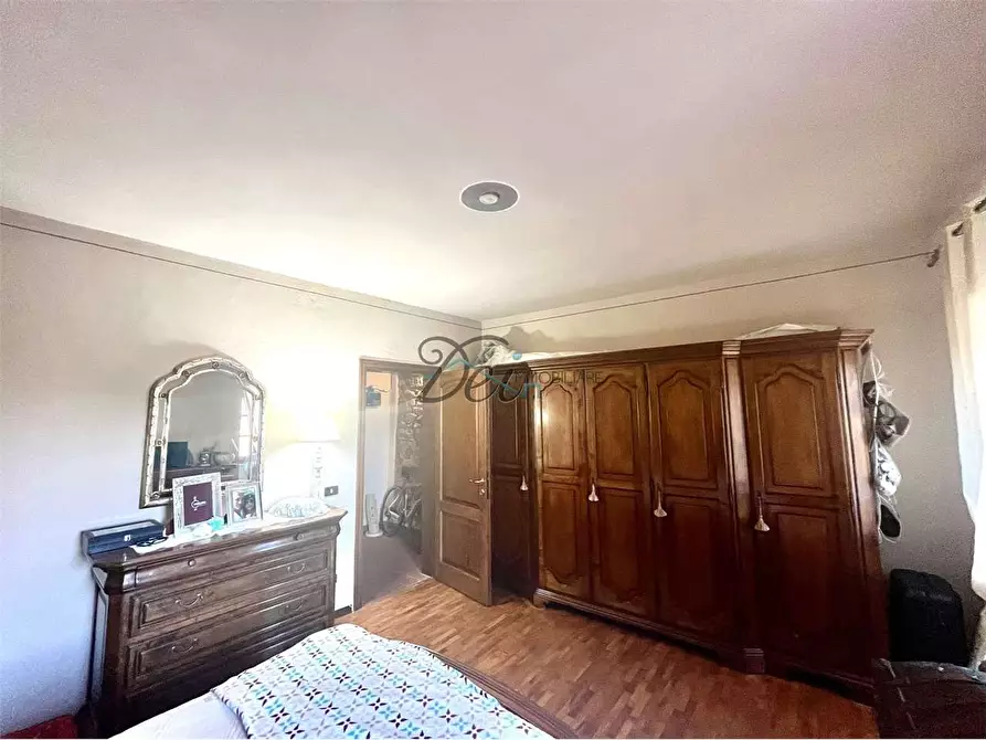 Immagine 29 di Porzione di casa in vendita  in Via della lama  a Capannori