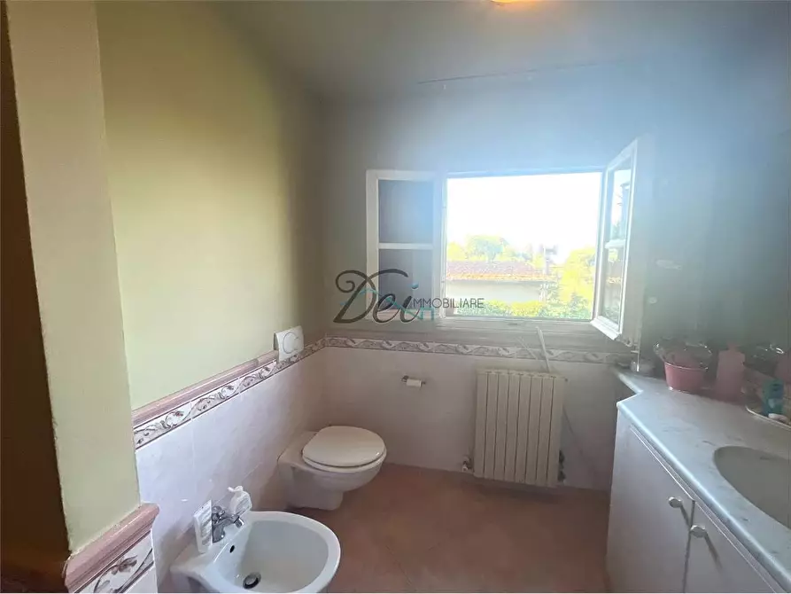 Immagine 36 di Porzione di casa in vendita  in Via della lama  a Capannori