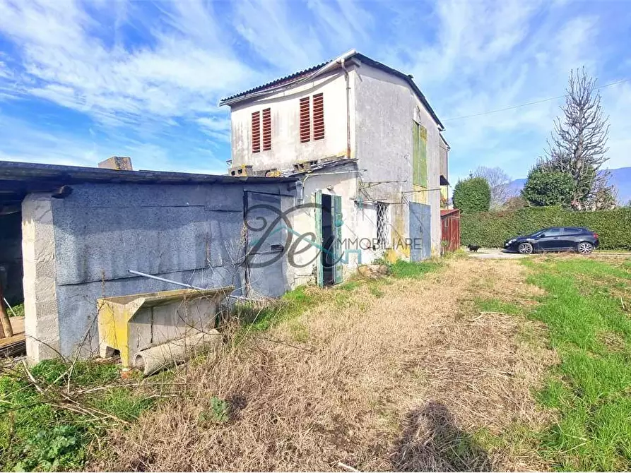 Immagine 7 di Rustico / casale in vendita  in via dei berti 2 a Lucca