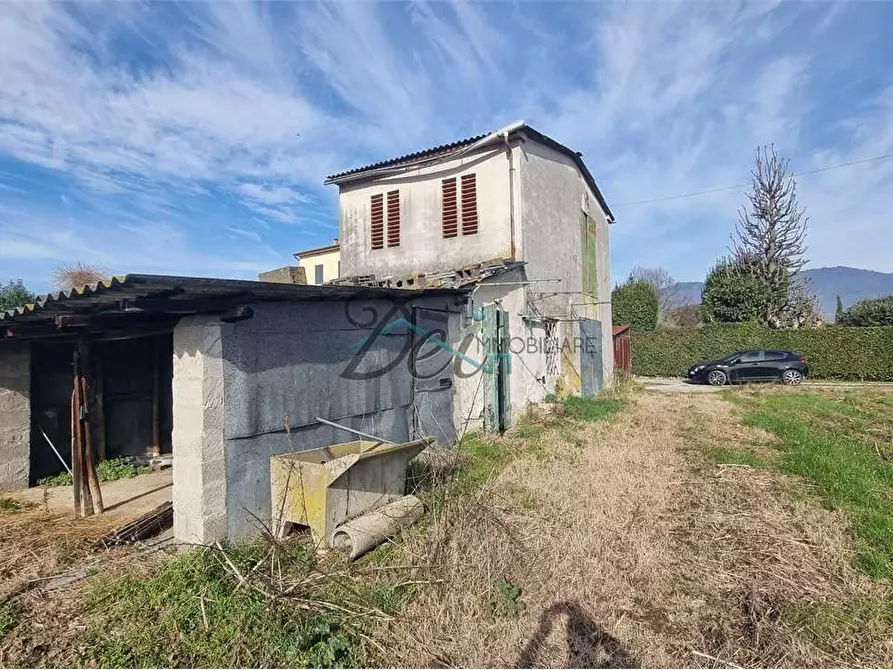 Immagine 9 di Rustico / casale in vendita  in via dei berti 2 a Lucca