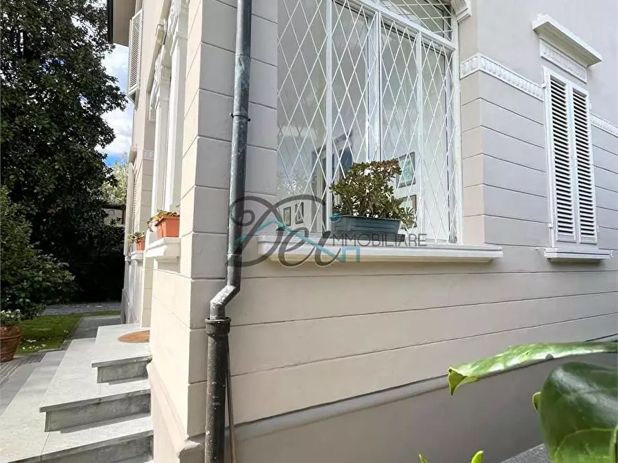 Immagine 52 di Villa in vendita  in Via delle ville prima a Lucca