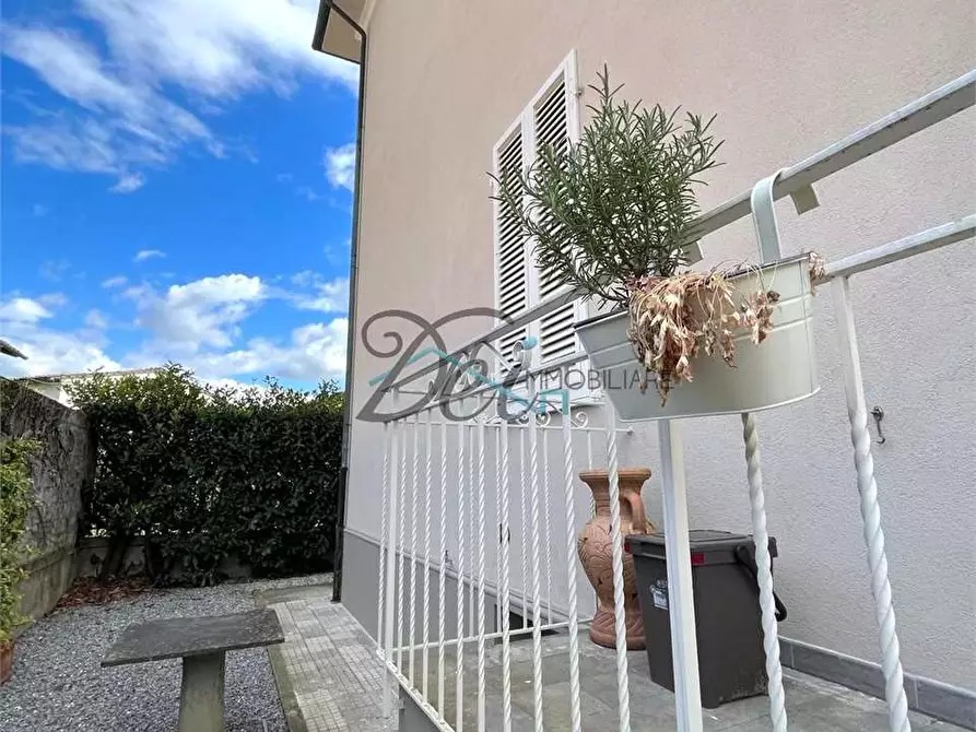 Immagine 54 di Villa in vendita  in Via delle ville prima a Lucca