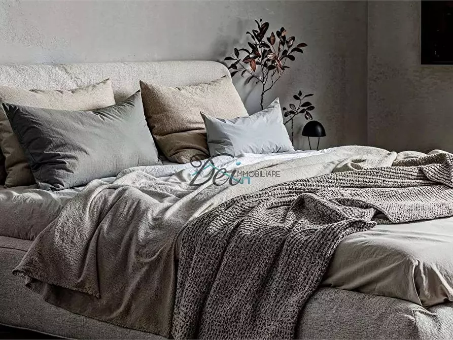 Immagine 10 di Maisonette in vendita  in Via Roma 1 a Montecarlo