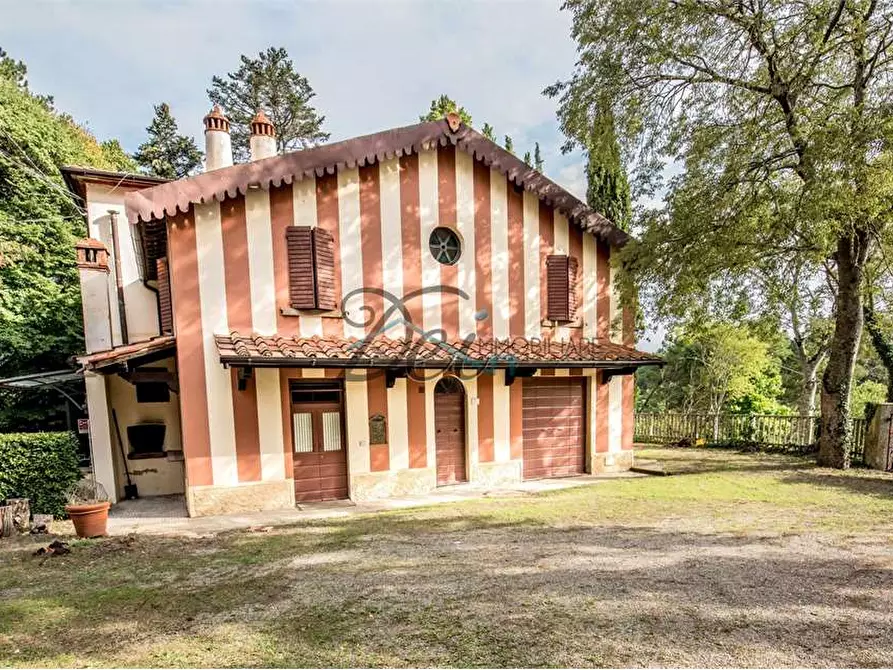 Immagine 6 di Villa in vendita  in località gragnone  4 a Arezzo