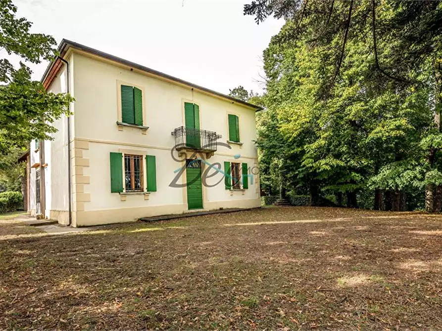 Immagine 1 di Villa in vendita  in località gragnone  4 a Arezzo