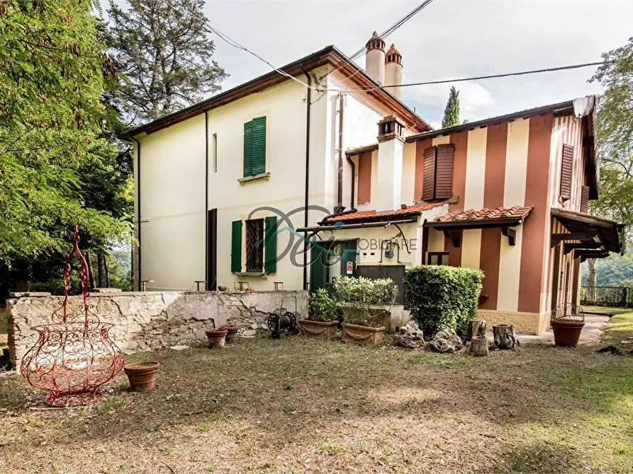 Immagine 12 di Villa in vendita  in località gragnone  4 a Arezzo