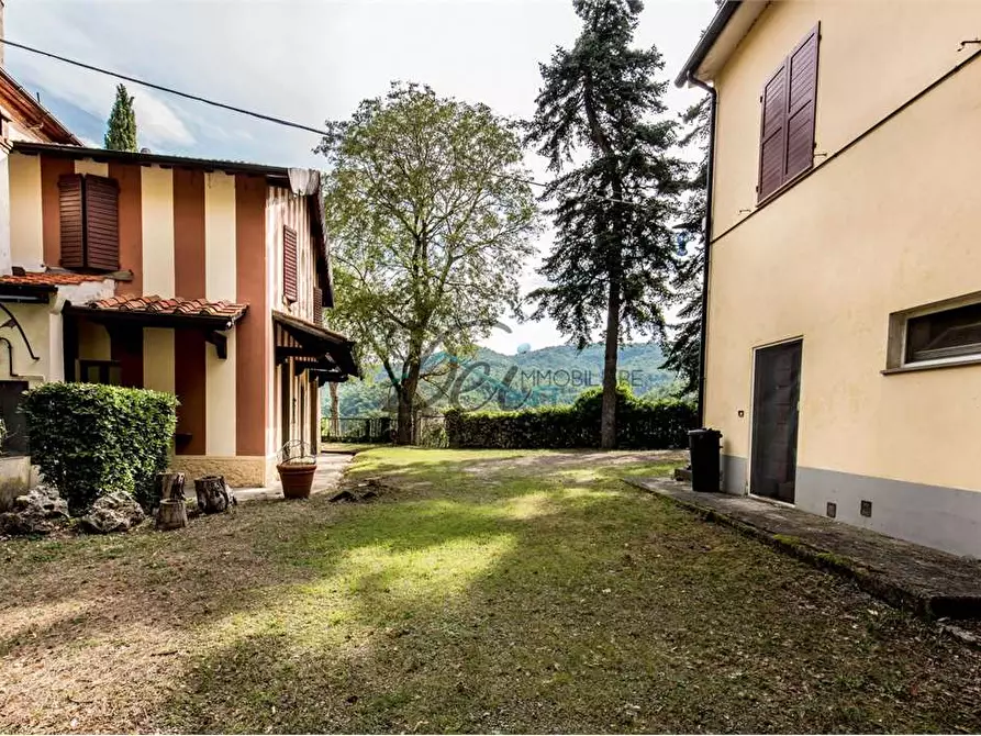 Immagine 13 di Villa in vendita  in località gragnone  4 a Arezzo