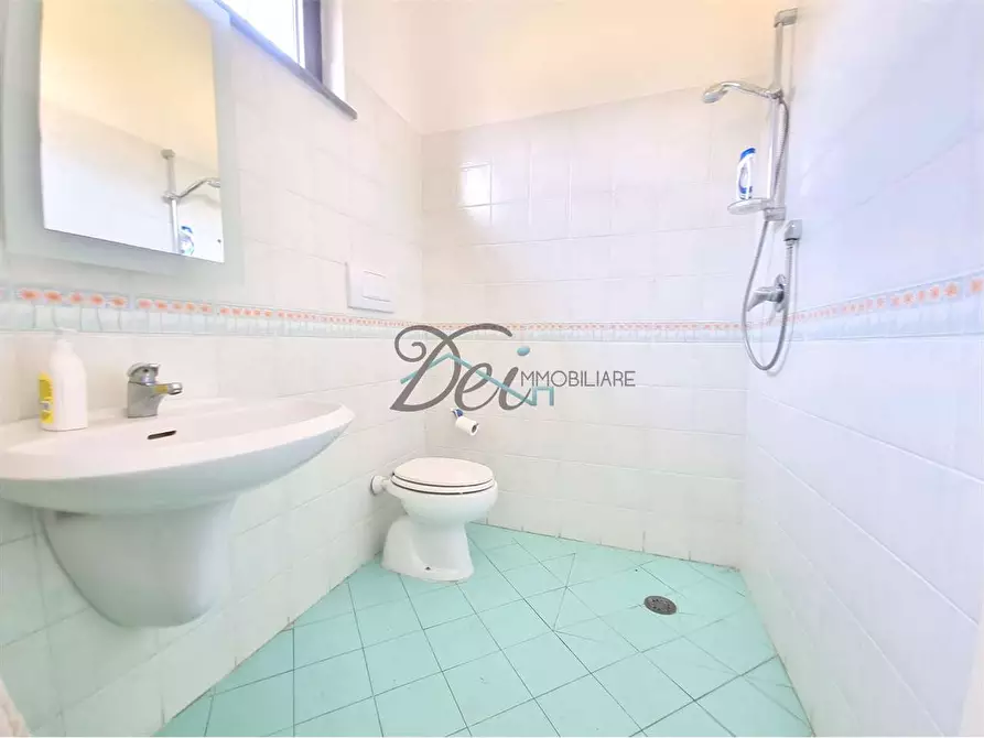 Immagine 14 di Ufficio in vendita  in Via Lombarda  197 a Capannori