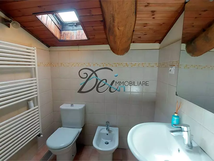 Immagine 27 di Appartamento in vendita  a Borgo A Mozzano