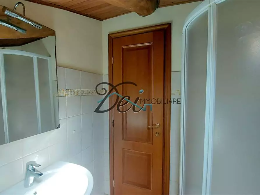 Immagine 28 di Appartamento in vendita  a Borgo A Mozzano