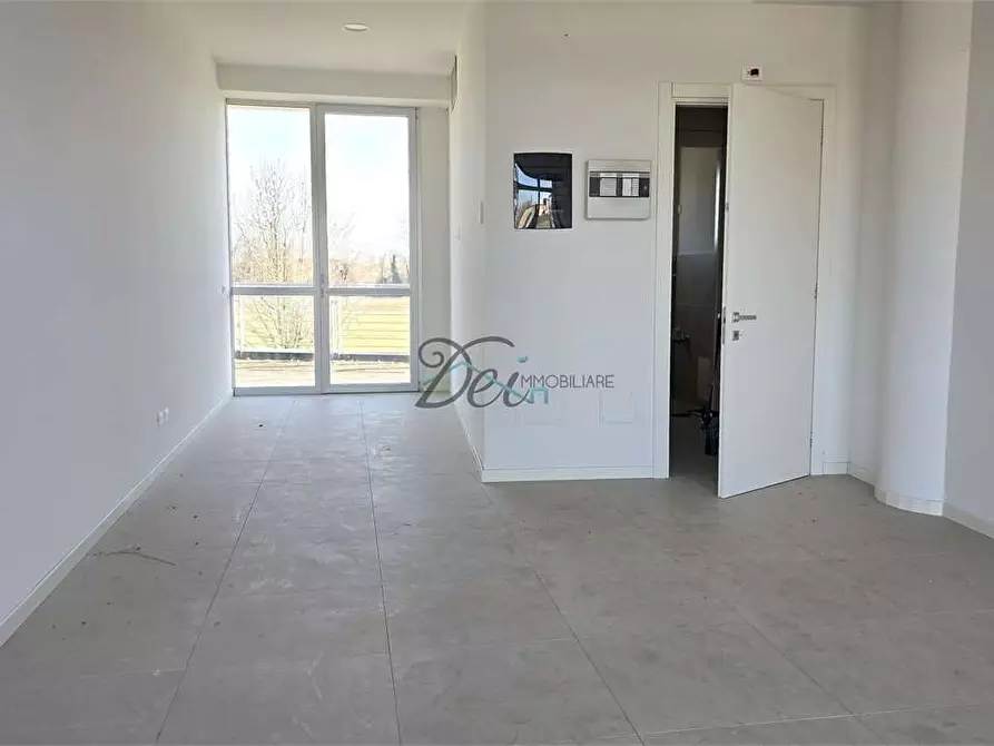 Immagine 6 di Ufficio in affitto  in Viale Europa  22 a Capannori