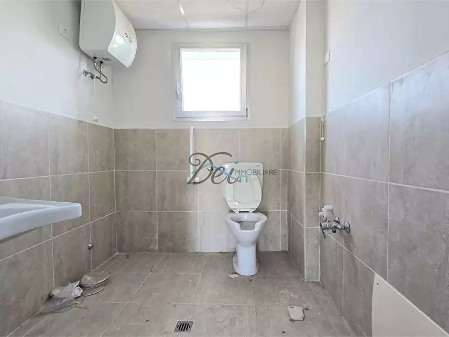 Immagine 7 di Ufficio in affitto  in Viale Europa  22 a Capannori