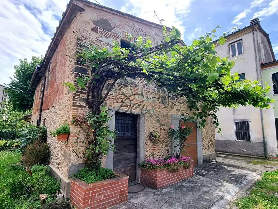 Immagine 39 di Porzione di casa in vendita  in Via Lombarda 199 a Capannori