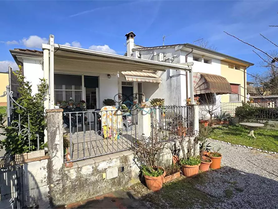 Immagine 38 di Casa bifamiliare in vendita  in Via di piaggiori 213 a Capannori