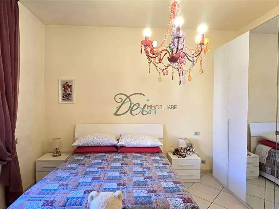 Immagine 24 di Casa bifamiliare in vendita  in Via di piaggiori 213 a Capannori