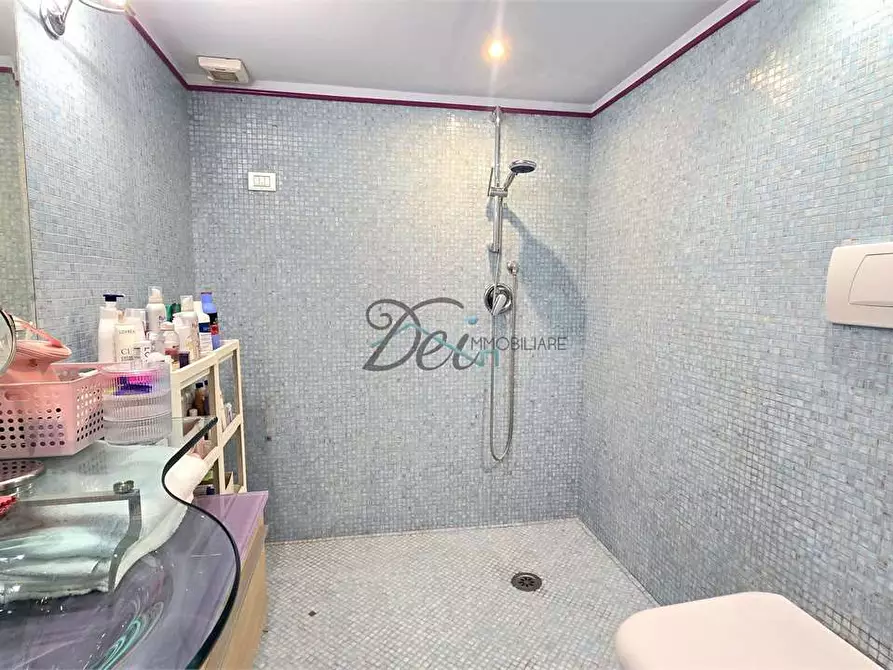 Immagine 35 di Casa bifamiliare in vendita  in Via di piaggiori 213 a Capannori