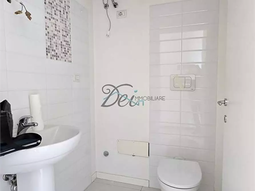 Immagine 14 di Ufficio in affitto  in Via Pesciatina  21 a Capannori