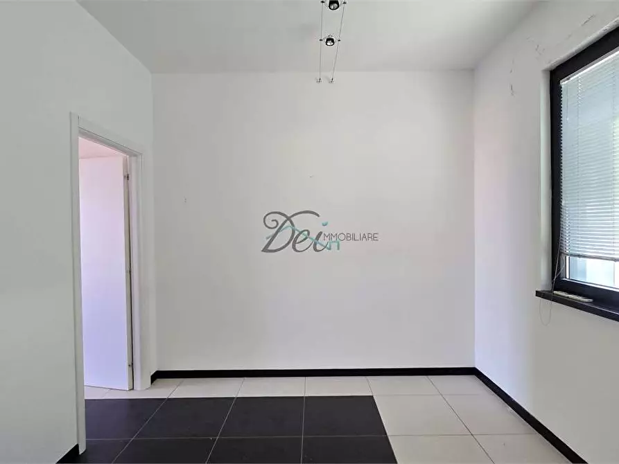 Immagine 11 di Ufficio in affitto  in Via Pesciatina  21 a Capannori