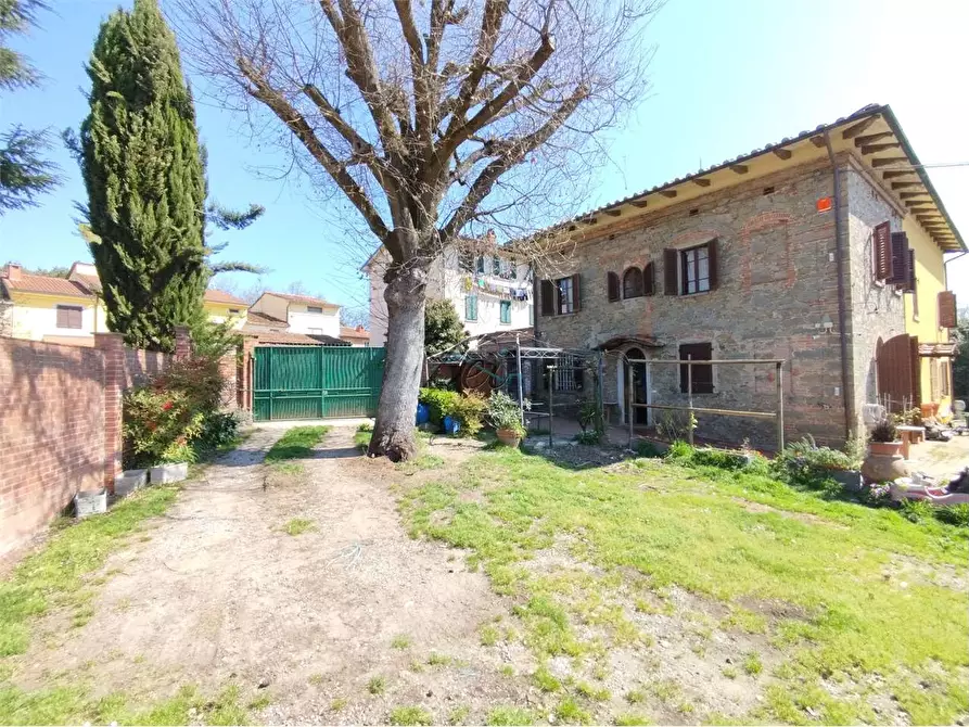 Immagine 43 di Rustico / casale in vendita  in via di tappo a Altopascio