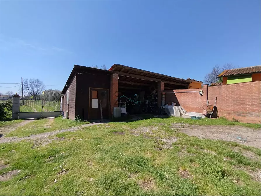 Immagine 41 di Rustico / casale in vendita  in via di tappo a Altopascio