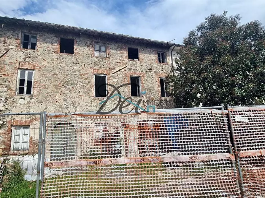 Immagine 10 di Porzione di casa in vendita  in VIa del Ponte a Lucca