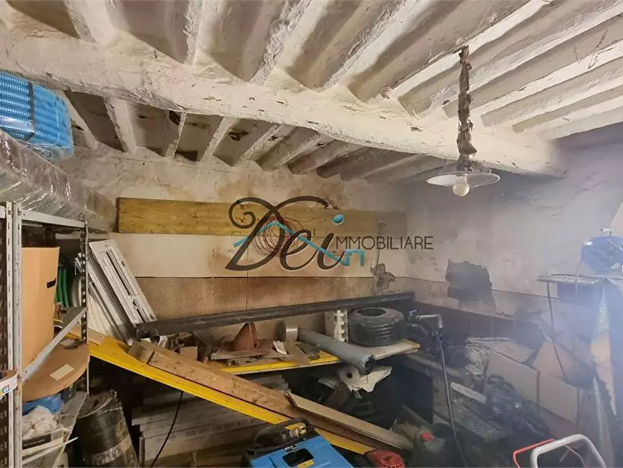 Immagine 13 di Porzione di casa in vendita  in VIa del Ponte a Lucca