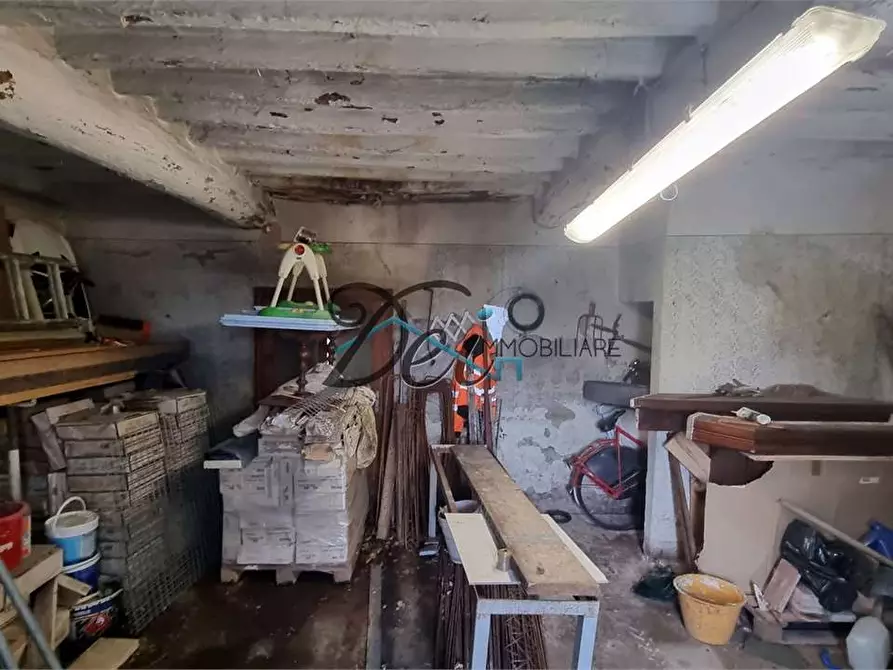 Immagine 12 di Porzione di casa in vendita  in VIa del Ponte a Lucca