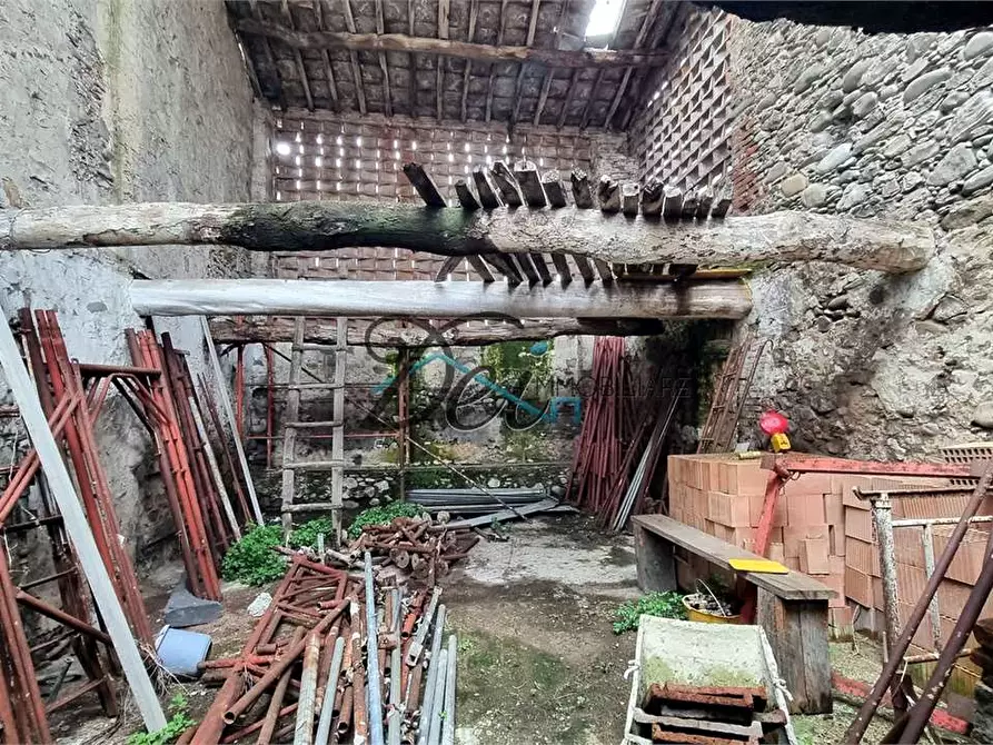 Immagine 14 di Porzione di casa in vendita  in VIa del Ponte a Lucca