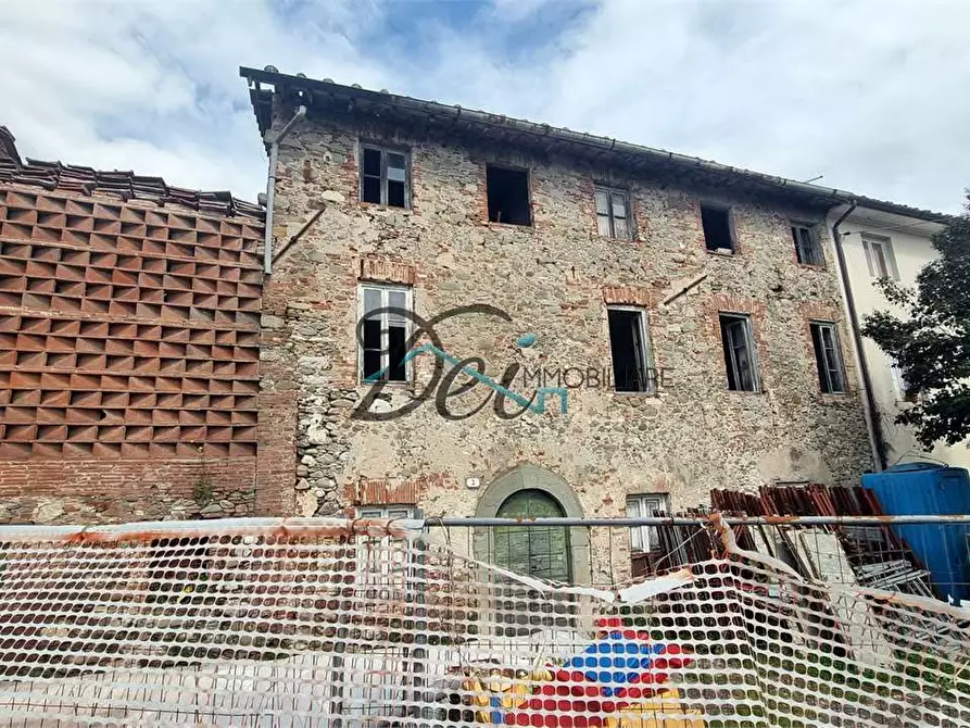 Immagine 8 di Porzione di casa in vendita  in VIa del Ponte a Lucca
