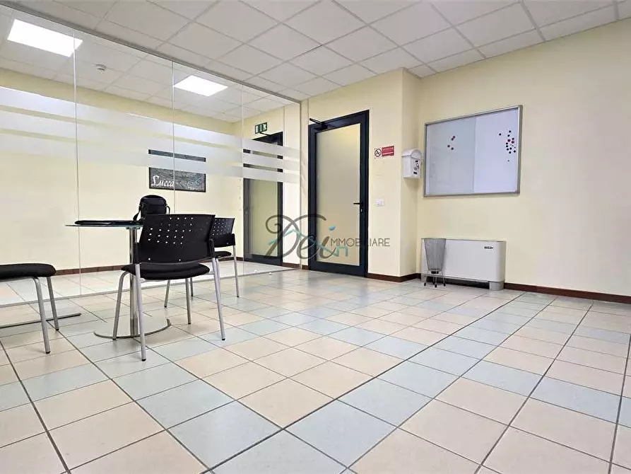 Immagine 12 di Ufficio in affitto  in Via Vecchi pardini a Lucca