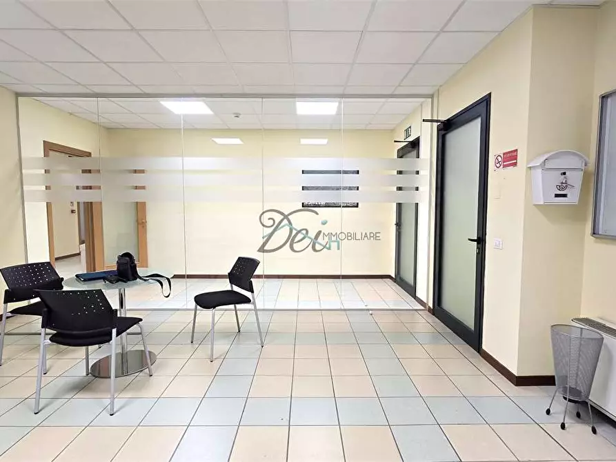 Immagine 13 di Ufficio in affitto  in Via Vecchi pardini a Lucca