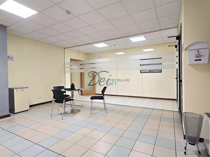 Immagine 14 di Ufficio in affitto  in Via Vecchi pardini a Lucca