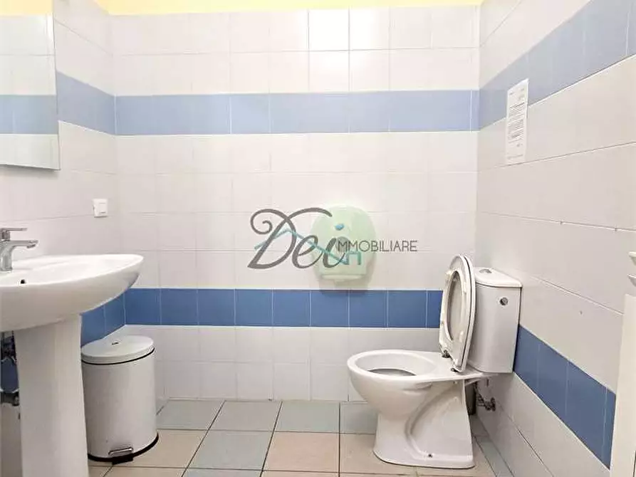 Immagine 29 di Ufficio in affitto  in Via Vecchi pardini a Lucca