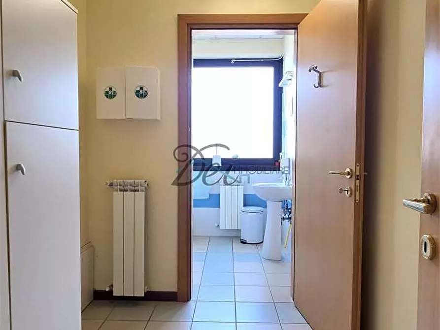 Immagine 27 di Ufficio in affitto  in Via Vecchi pardini a Lucca