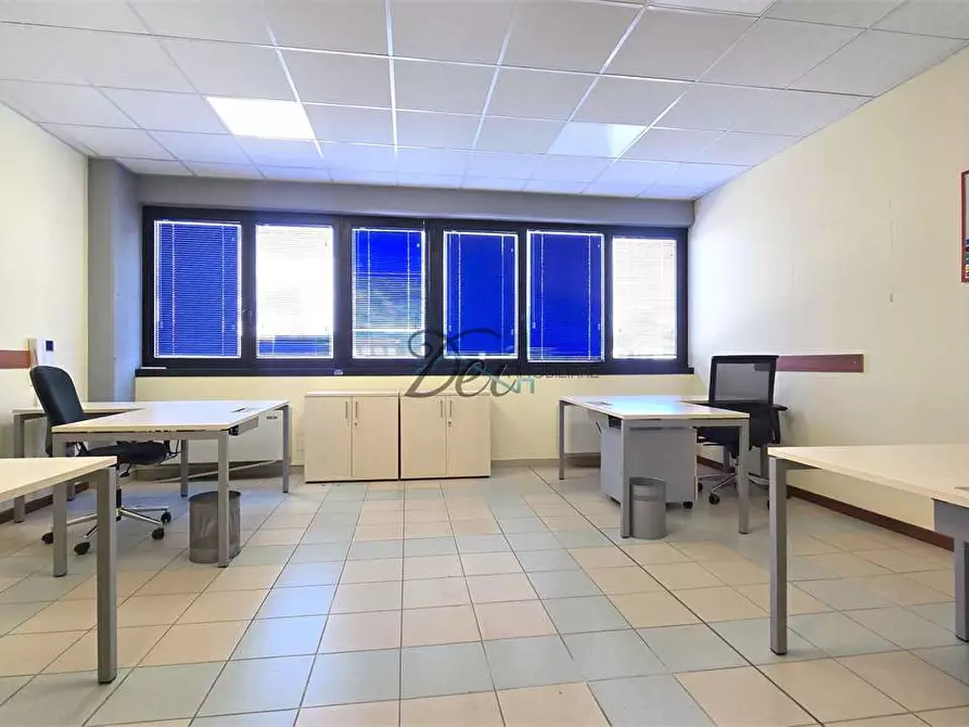 Immagine 8 di Ufficio in affitto  in Via Vecchi pardini a Lucca