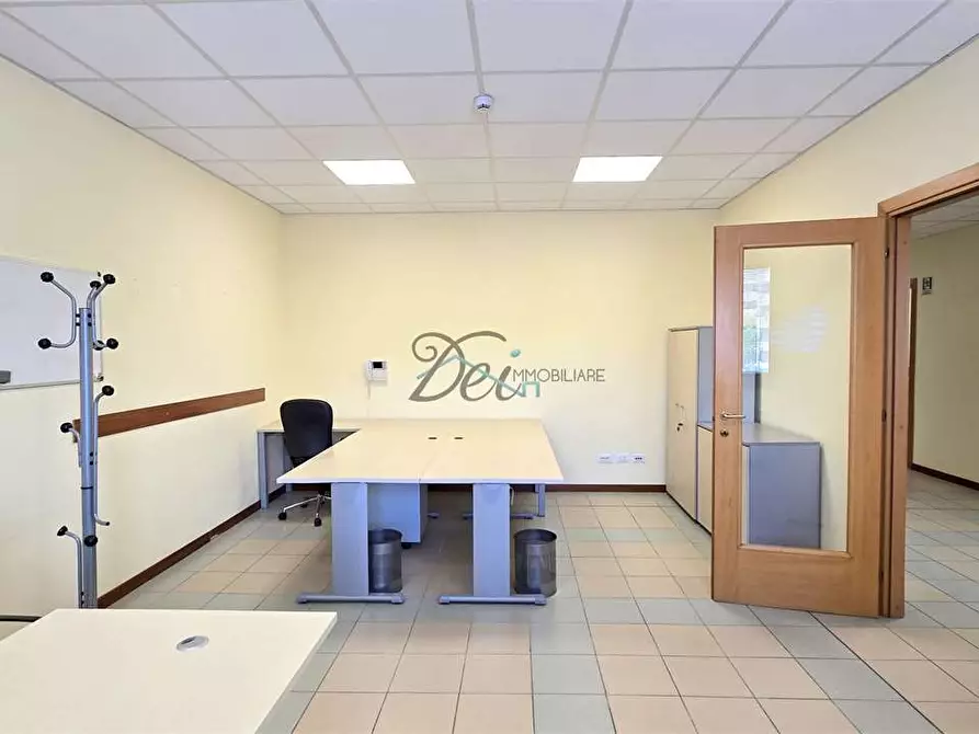 Immagine 7 di Ufficio in affitto  in Via Vecchi pardini a Lucca
