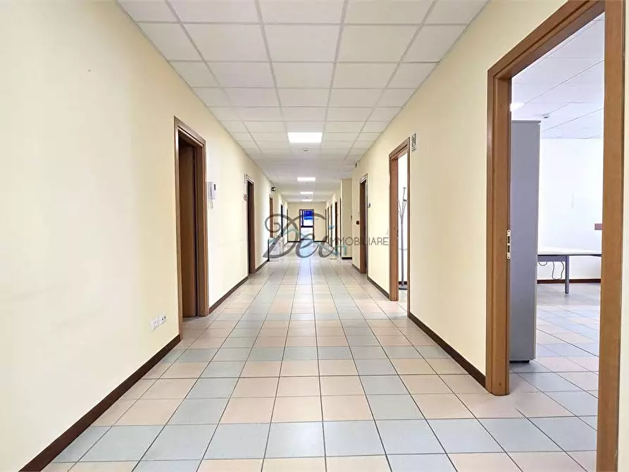 Immagine 25 di Ufficio in affitto  in Via Vecchi pardini a Lucca