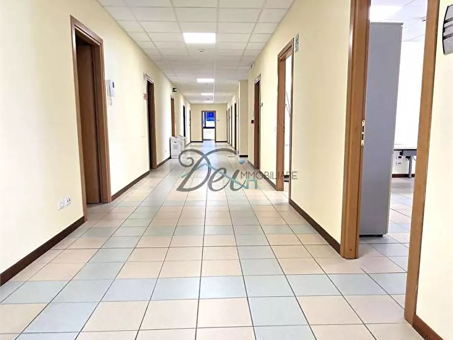 Immagine 26 di Ufficio in affitto  in Via Vecchi pardini a Lucca