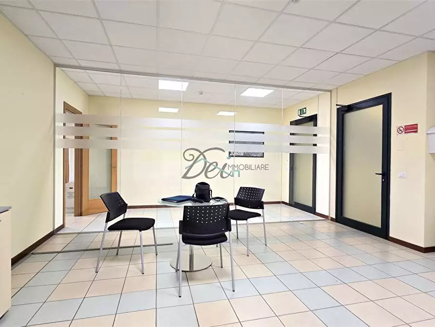 Immagine 5 di Ufficio in affitto  in Via Vecchi pardini a Lucca