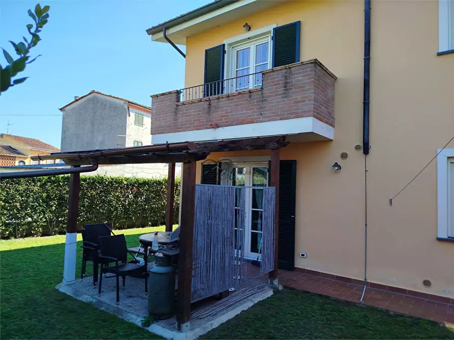 Immagine 38 di Casa bifamiliare in vendita  in Via dei coselli a Capannori