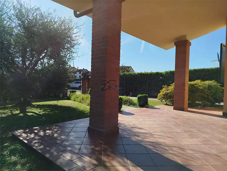 Immagine 3 di Casa bifamiliare in vendita  in Via dei coselli a Capannori