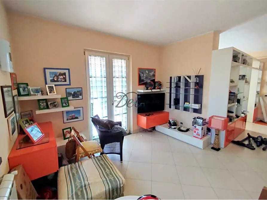 Immagine 7 di Casa bifamiliare in vendita  in Via dei coselli a Capannori