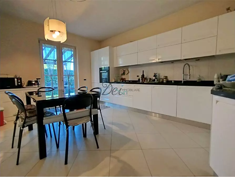 Immagine 10 di Casa bifamiliare in vendita  in Via dei coselli a Capannori