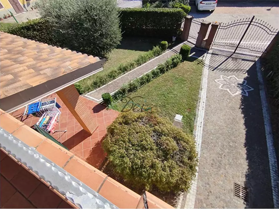 Immagine 43 di Casa bifamiliare in vendita  in Via dei coselli a Capannori