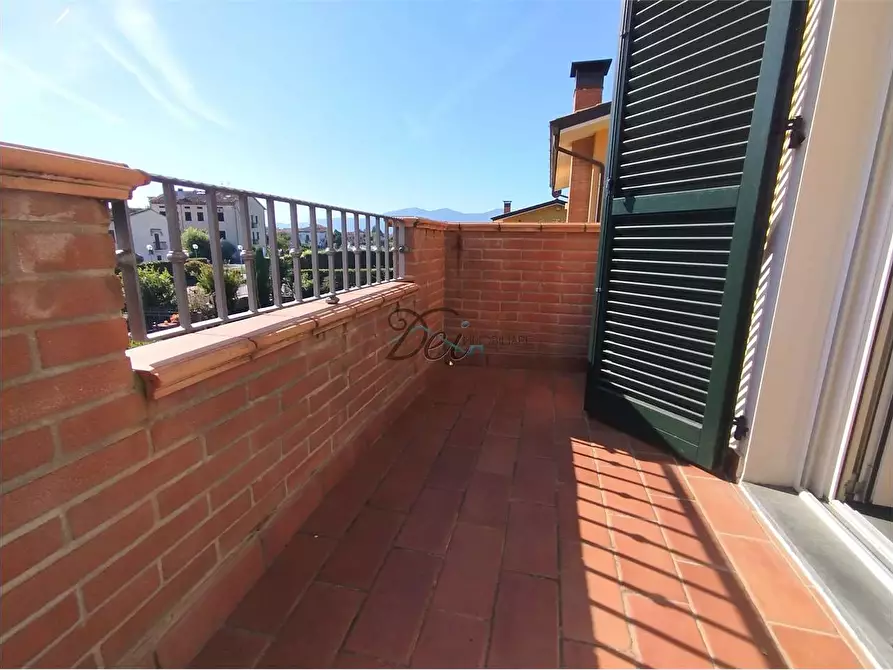 Immagine 23 di Casa bifamiliare in vendita  in Via dei coselli a Capannori