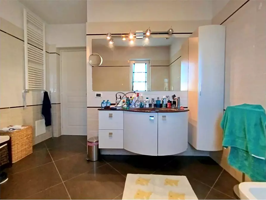 Immagine 27 di Casa bifamiliare in vendita  in Via dei coselli a Capannori