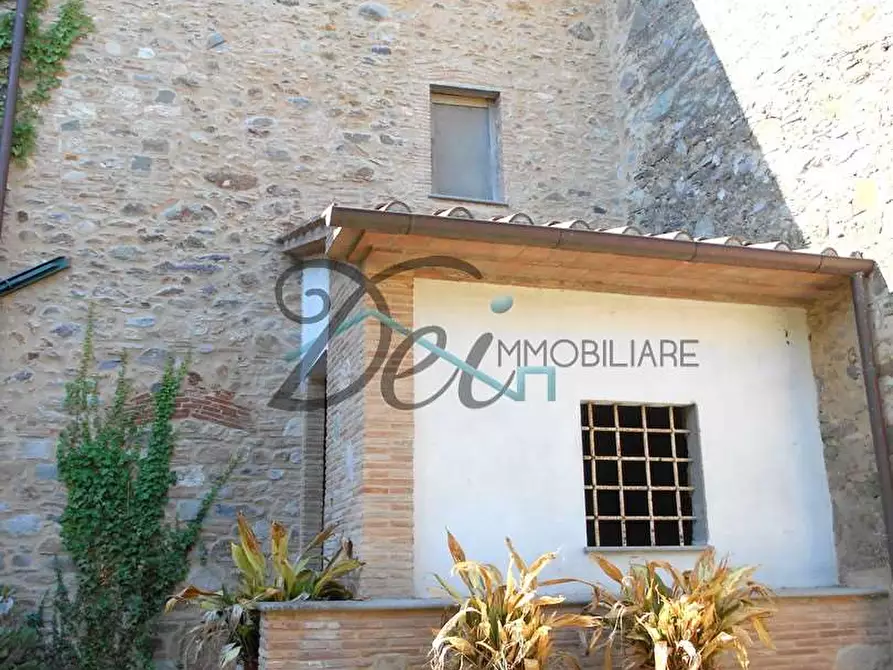 Immagine 3 di Porzione di casa in vendita  in Via castel durante 8 a Capannori